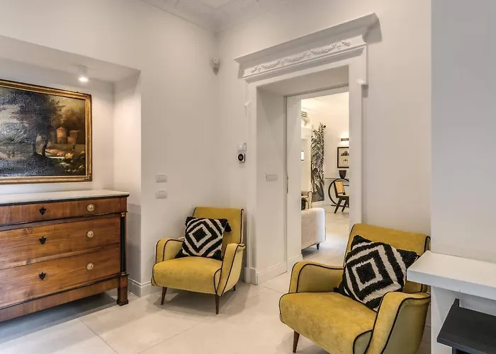 Luxury Flat With Terrace By Historic Center