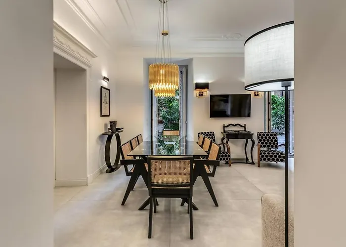 Luxury Flat With Terrace By Historic Center * Roma